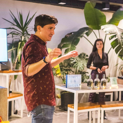 Experiencia Garden: Cata y Tour de Gin en Providencia